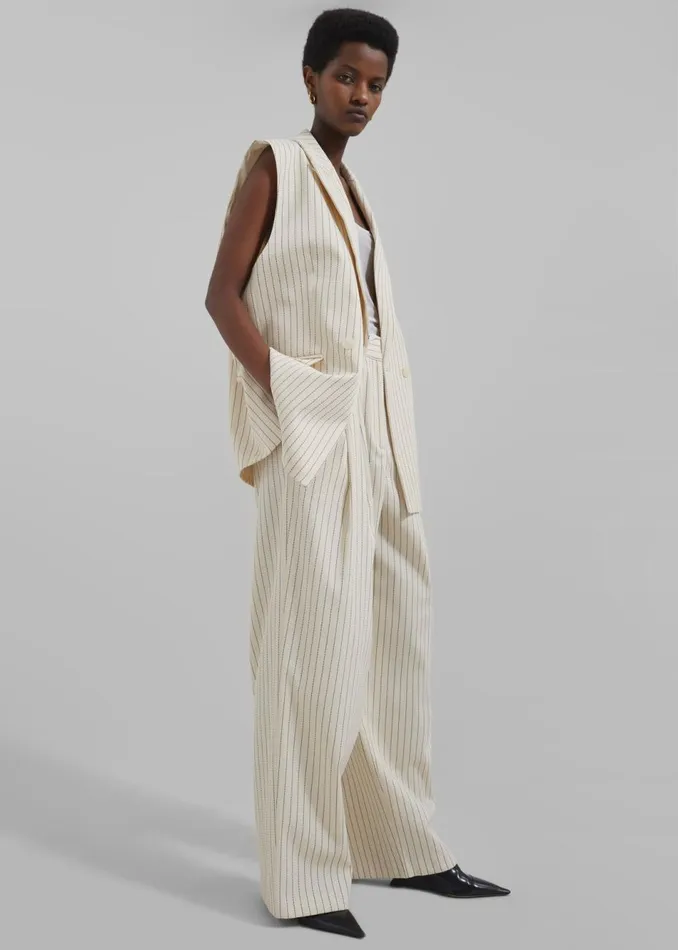 Women The Frankie Shop Bottoms Ripley Pleated Twill Trousers Light Beigeblack Pinstripe