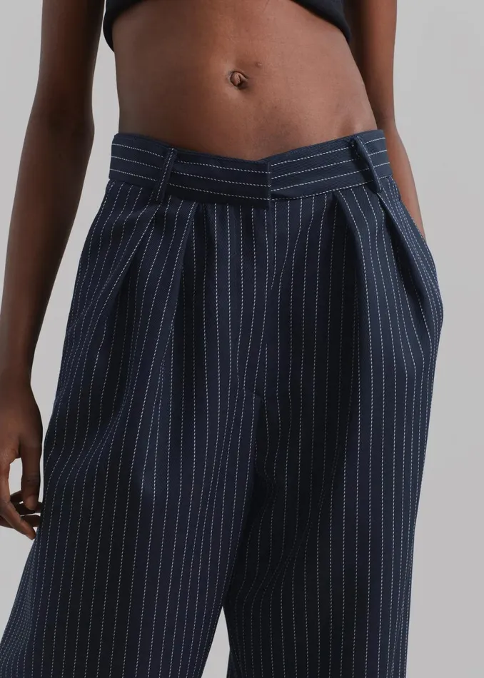 Women The Frankie Shop Bottoms Ripley Pleated Twill Trousers Navywhite Pinstripe