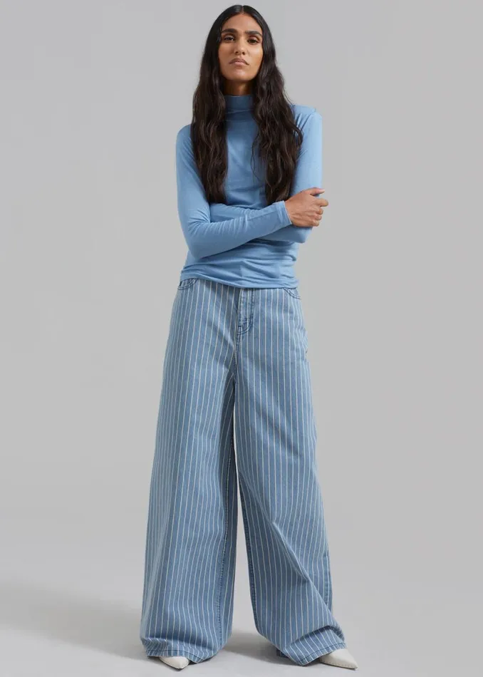 Women The Frankie Shop Bottoms Sasha Wide Leg Jeans Light Bluewhite Stripe