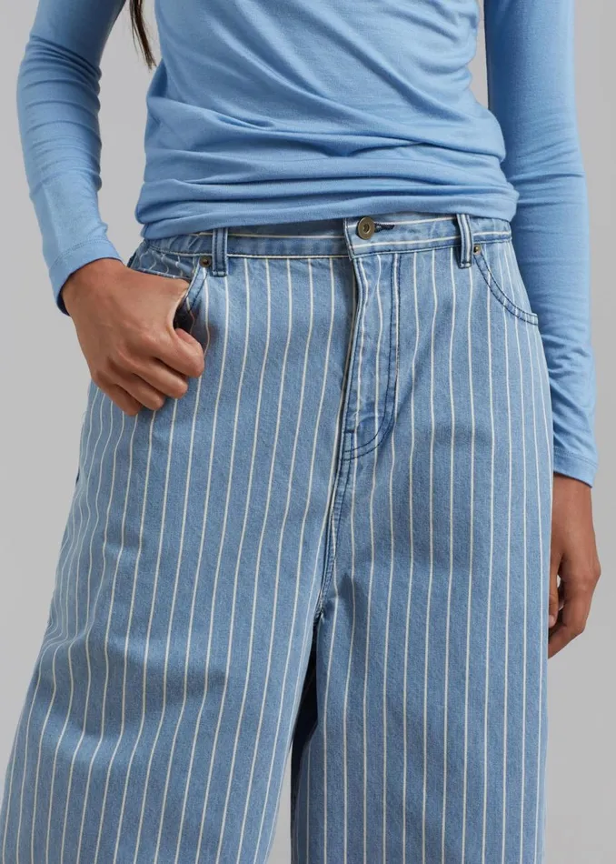 Women The Frankie Shop Bottoms Sasha Wide Leg Jeans Light Bluewhite Stripe