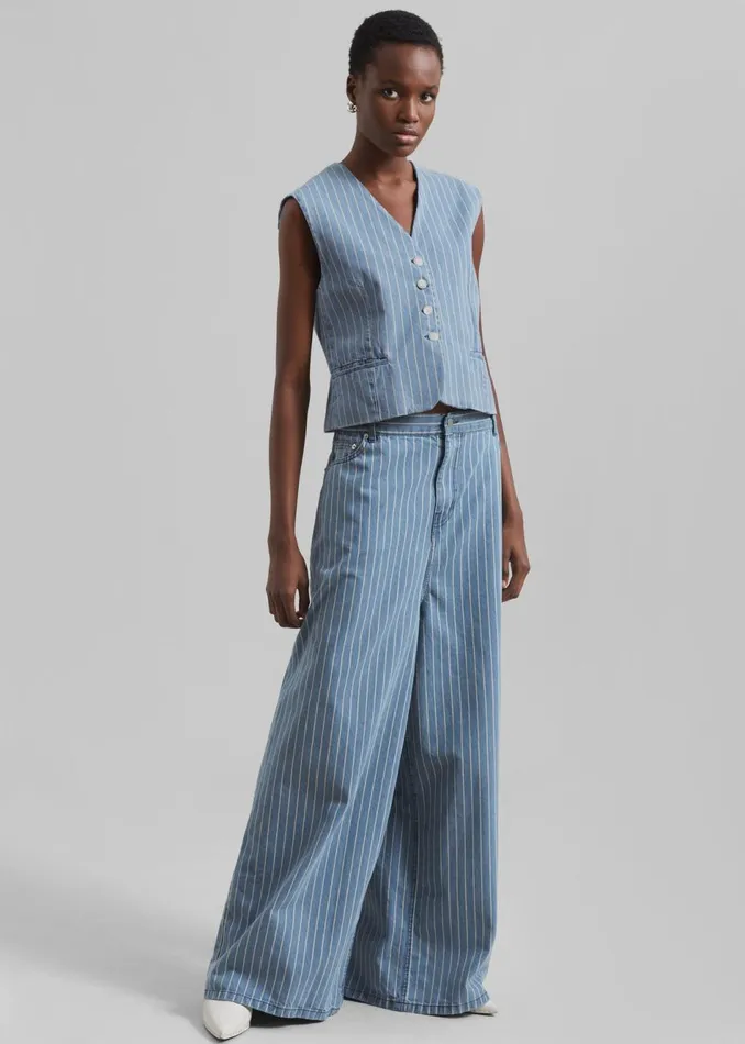 Women The Frankie Shop Bottoms Sasha Wide Leg Jeans Light Bluewhite Stripe