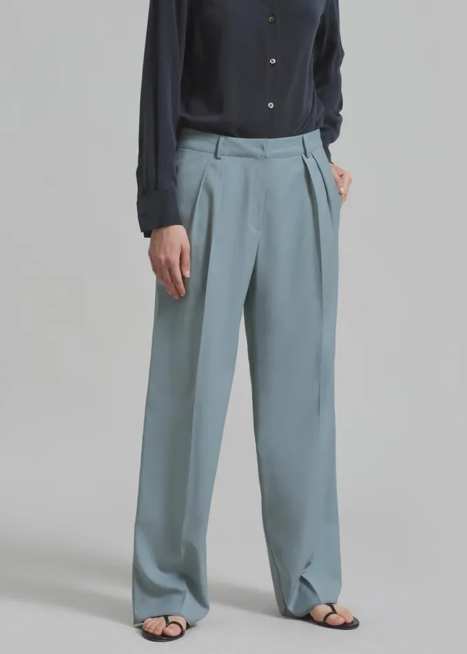 Women The Frankie Shop Bottoms Spencer Pleated Pants Dusty Blue