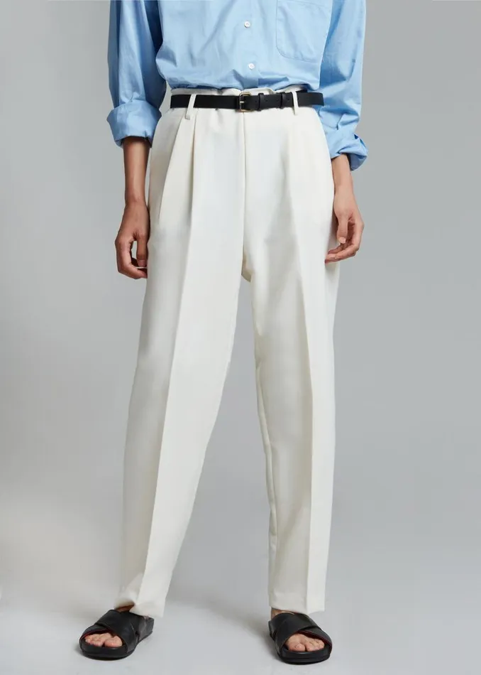 Women The Frankie Shop Bottoms Svea Tapered Trousers Vanilla