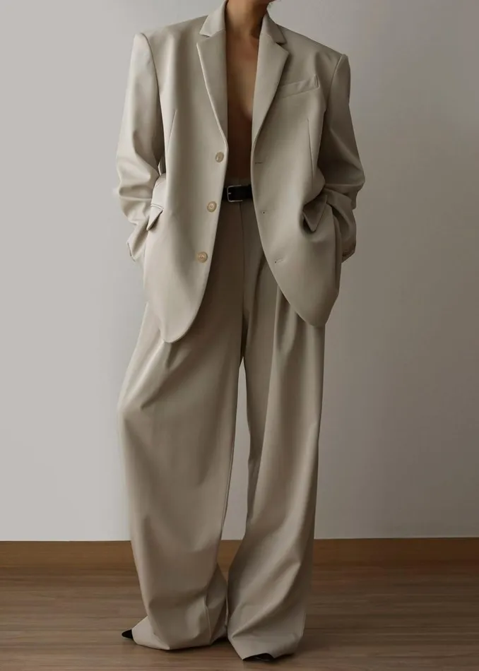 Women The Frankie Shop Bottoms Tansy Pleated Trousers Beige