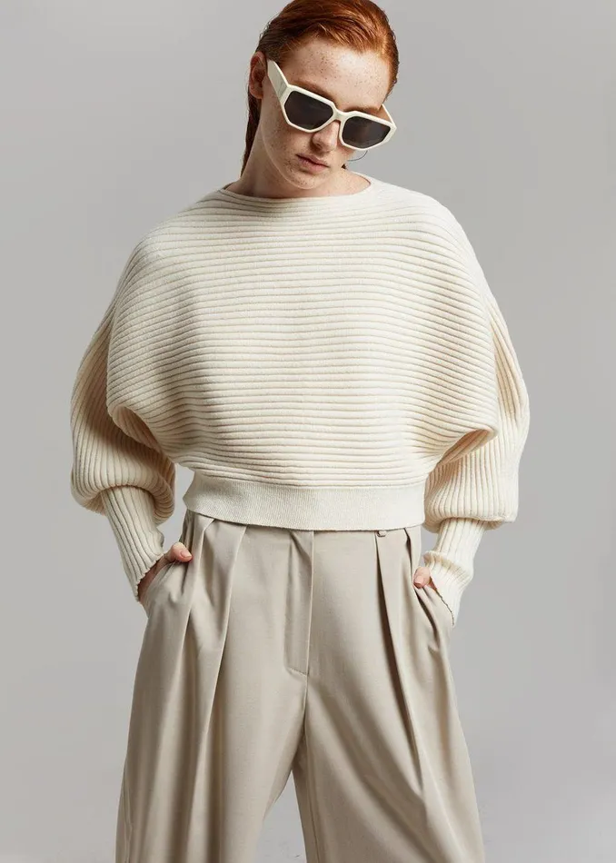 Women The Frankie Shop Bottoms Tansy Pleated Trousers Beige