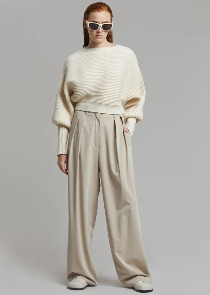 Women The Frankie Shop Bottoms Tansy Pleated Trousers Beige