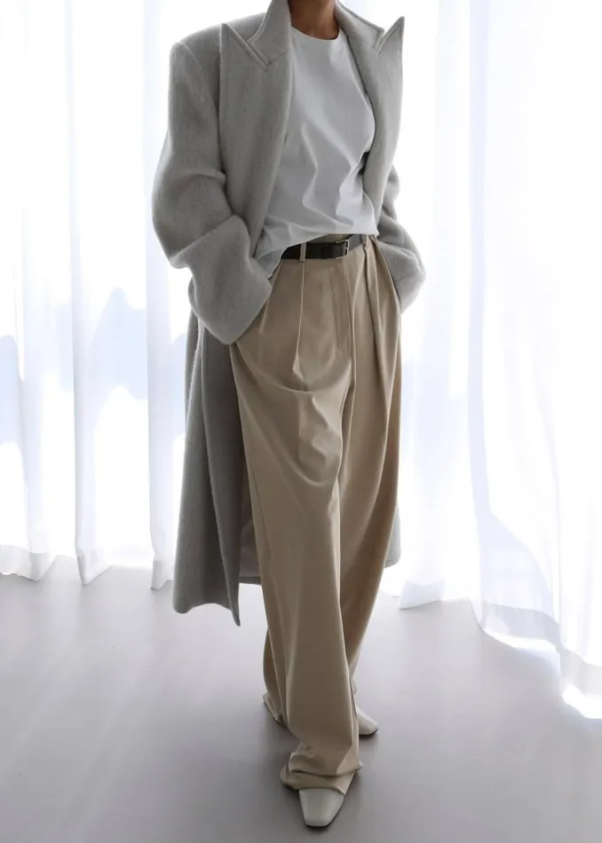 Women The Frankie Shop Bottoms Tansy Pleated Trousers Beige
