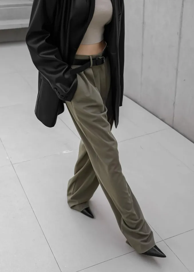 Women The Frankie Shop Bottoms Tansy Pleated Trousers Olive