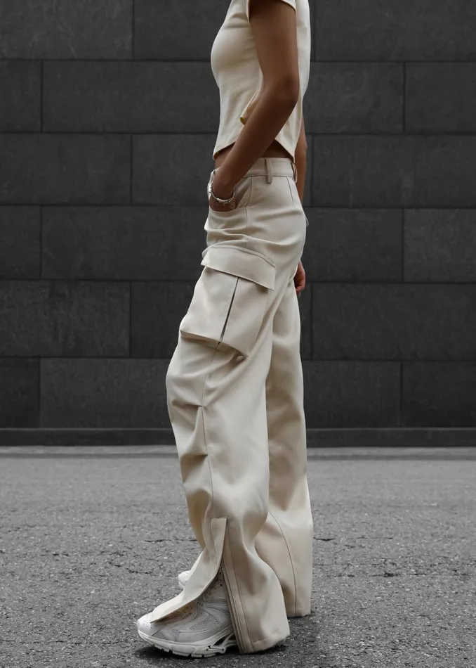 Women The Frankie Shop Bottoms Valo Cargo Pants Beige