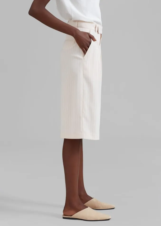 Women The Frankie Shop Bottoms Vivian Fluid Pleated Bermuda Shorts Beige Pinstripe