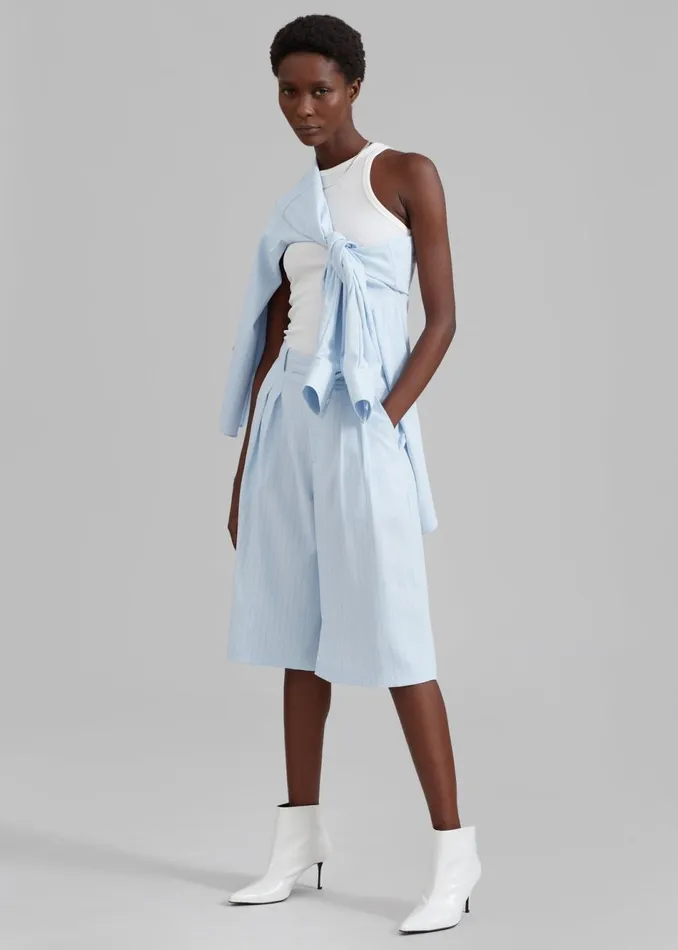 Women The Frankie Shop Bottoms Vivian Fluid Pleated Bermuda Shorts Blue Pinstripe