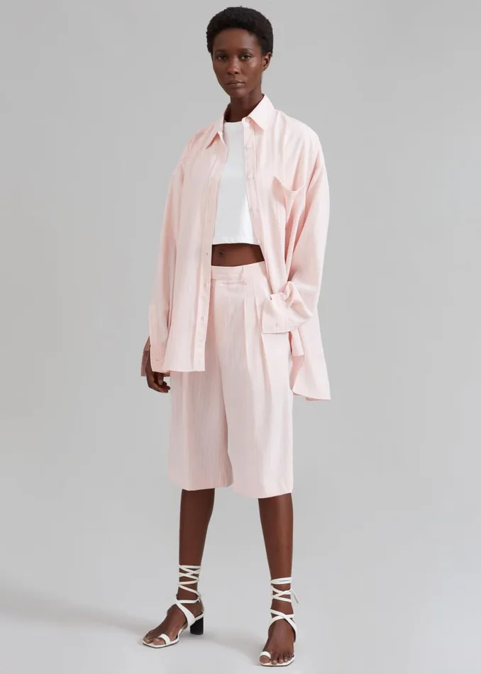 Women The Frankie Shop Bottoms Vivian Fluid Pleated Bermuda Shorts Pink Pinstripe