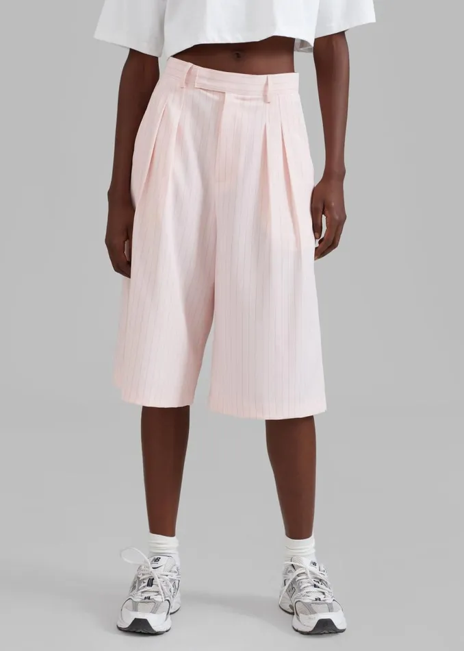 Women The Frankie Shop Bottoms Vivian Fluid Pleated Bermuda Shorts Pink Pinstripe