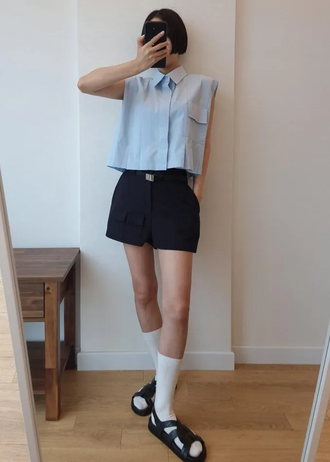 Women The Frankie Shop Bottoms Wendy Mini Shorts Navy