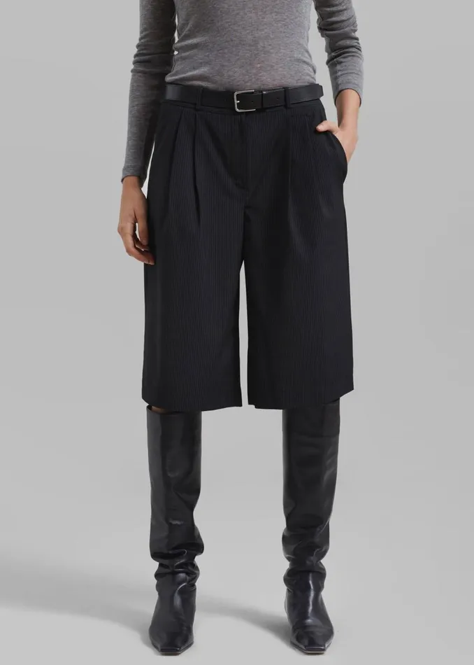 Women The Frankie Shop Bottoms Wilma Pleated Bermuda Shorts Black Pinstripe