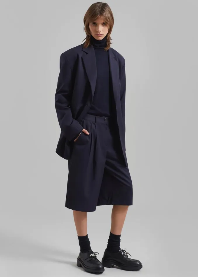 Women The Frankie Shop Bottoms Wilma Pleated Bermuda Shorts Navy