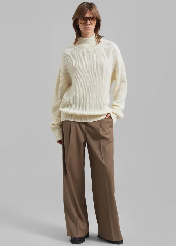 Women The Frankie Shop Knitwear Amomento Turtleneck Pullover Ecru