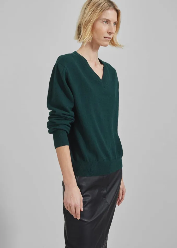 Women The Frankie Shop Knitwear Jada VNeck Sweater Forest Green