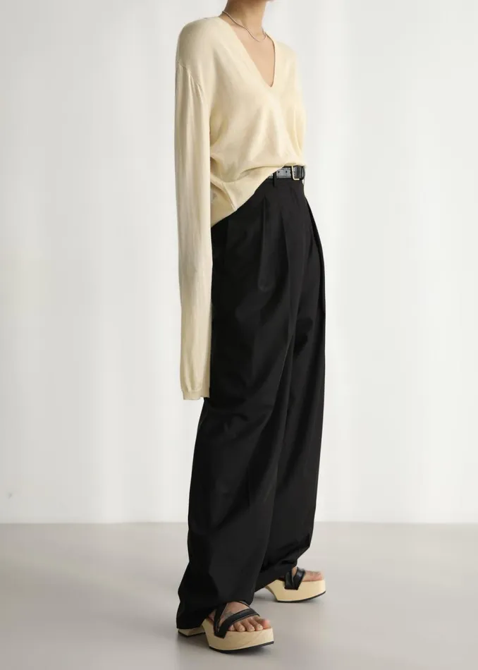 Women The Frankie Shop Knitwear Juro VNeck Knit Butter