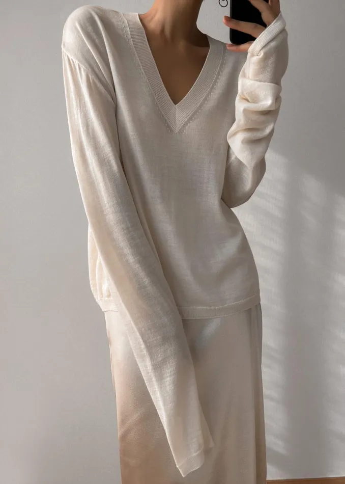 Women The Frankie Shop Knitwear Juro VNeck Knit Cream