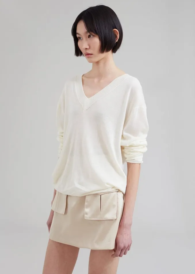 Women The Frankie Shop Knitwear Juro VNeck Knit Cream