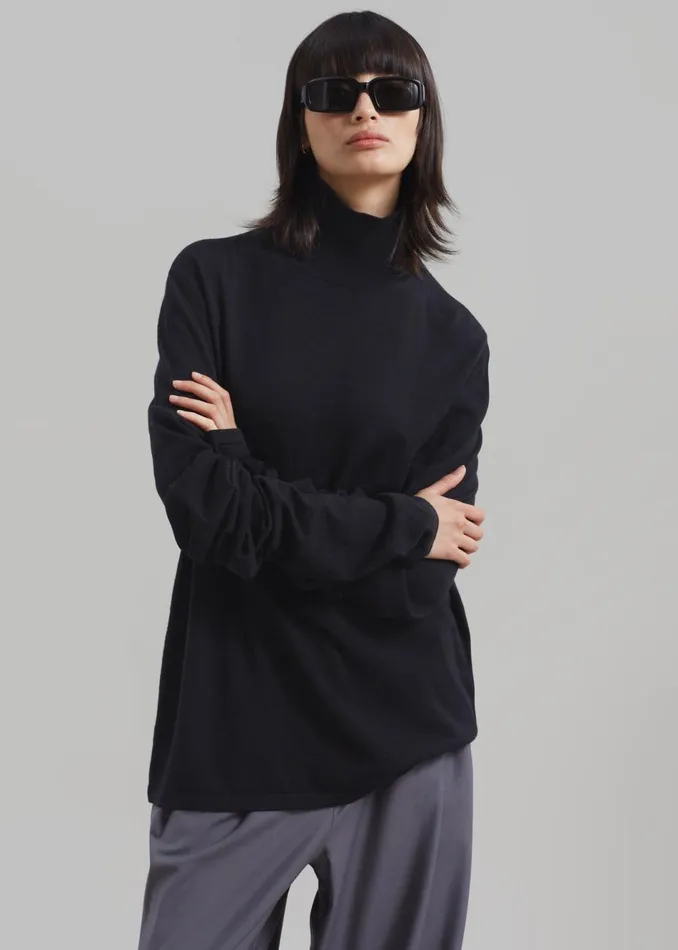 Women The Frankie Shop Knitwear Logan Wool Extra Long Sleeve Turtleneck Black