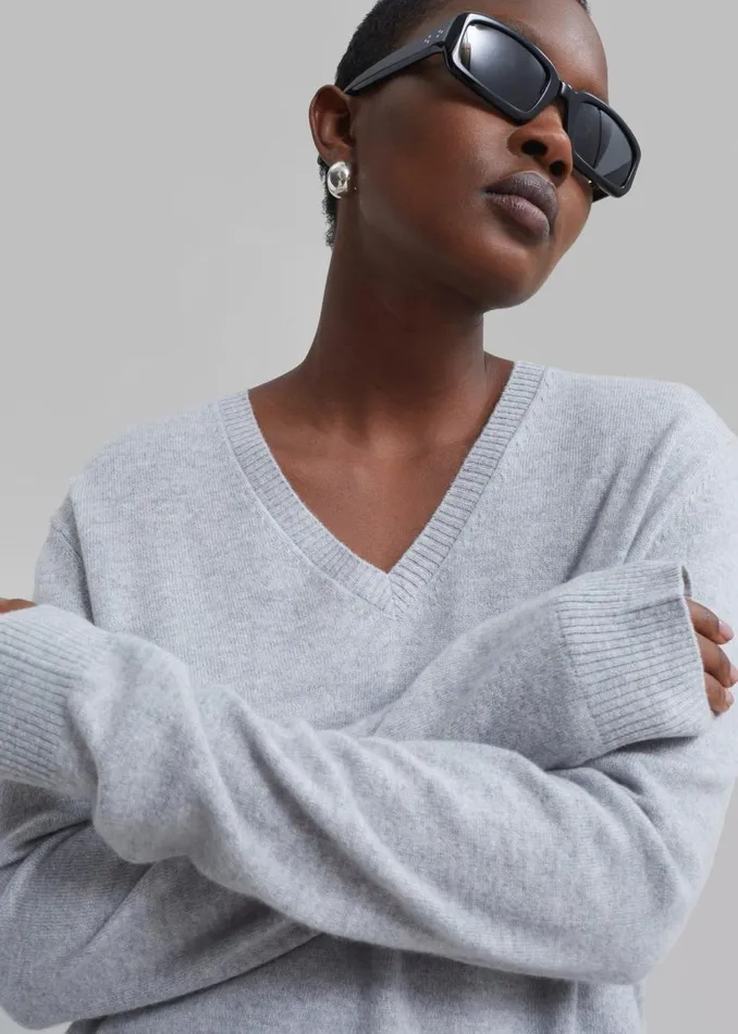 Women The Frankie Shop Knitwear Loulou Studio Serafini V Neck Cashmere Sweater Grey Melange