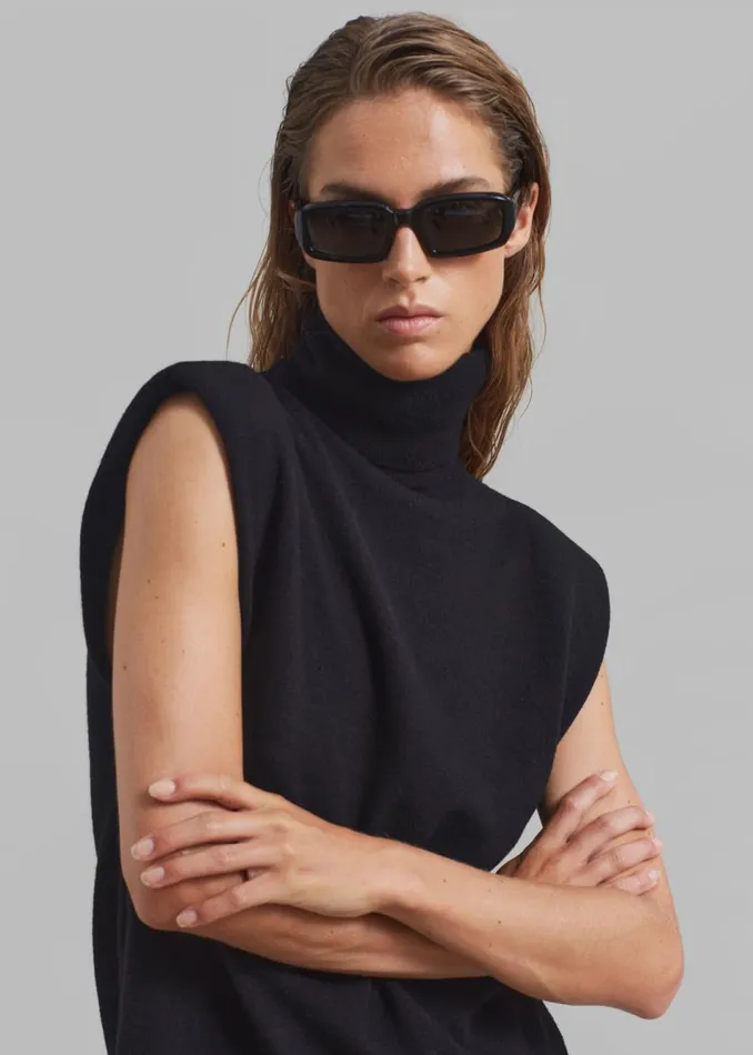 Women The Frankie Shop Knitwear Nadia Thin Padded Sleeveless Turtleneck Black