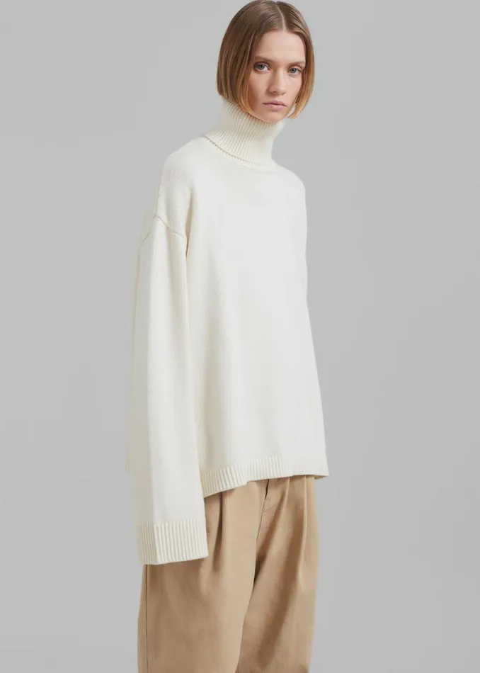 Women The Frankie Shop Knitwear Rhea Trapeze Turtleneck Ivory