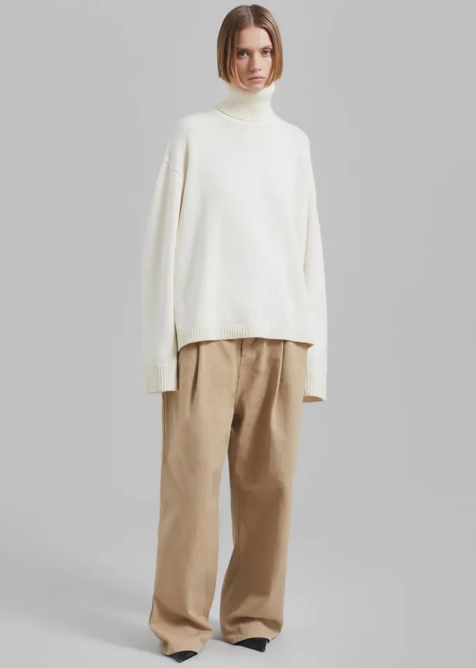 Women The Frankie Shop Knitwear Rhea Trapeze Turtleneck Ivory
