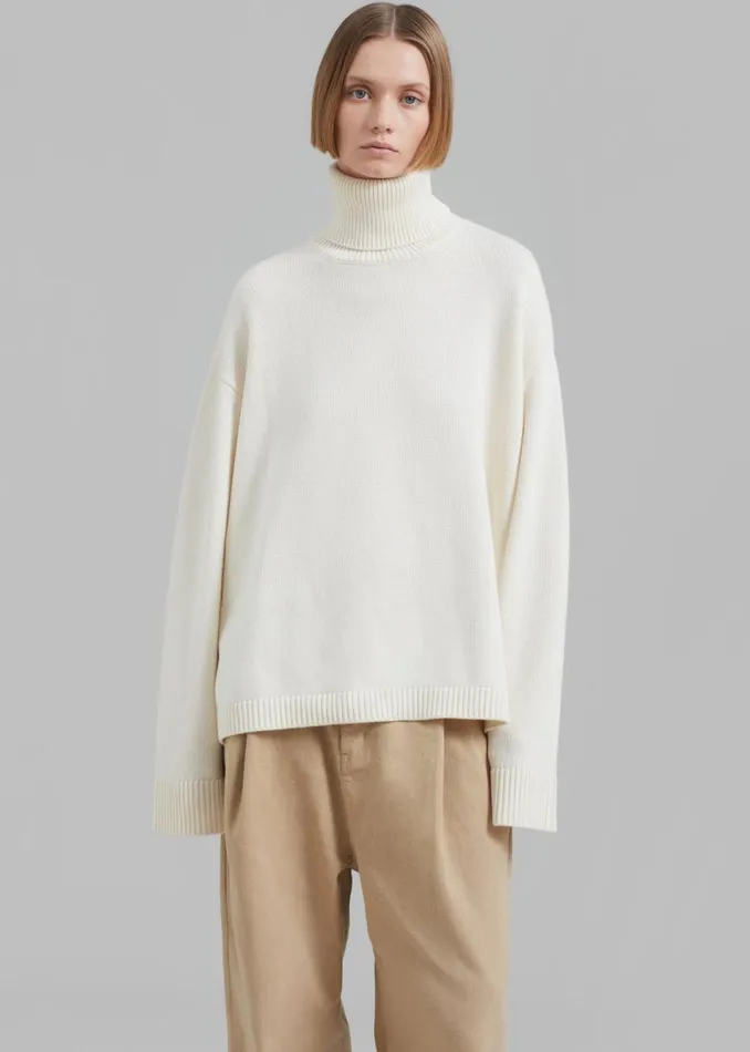 Women The Frankie Shop Knitwear Rhea Trapeze Turtleneck Ivory