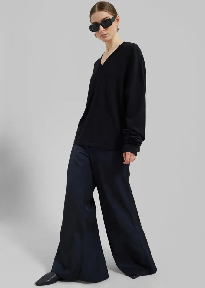 Women The Frankie Shop Knitwear Selma Extra Long Sleeve Merino Wool Pullover Black