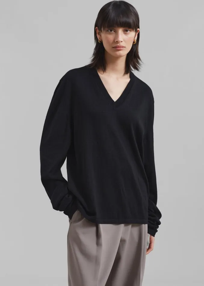 Women The Frankie Shop Knitwear Selma Extra Long Sleeve Merino Wool Pullover Black