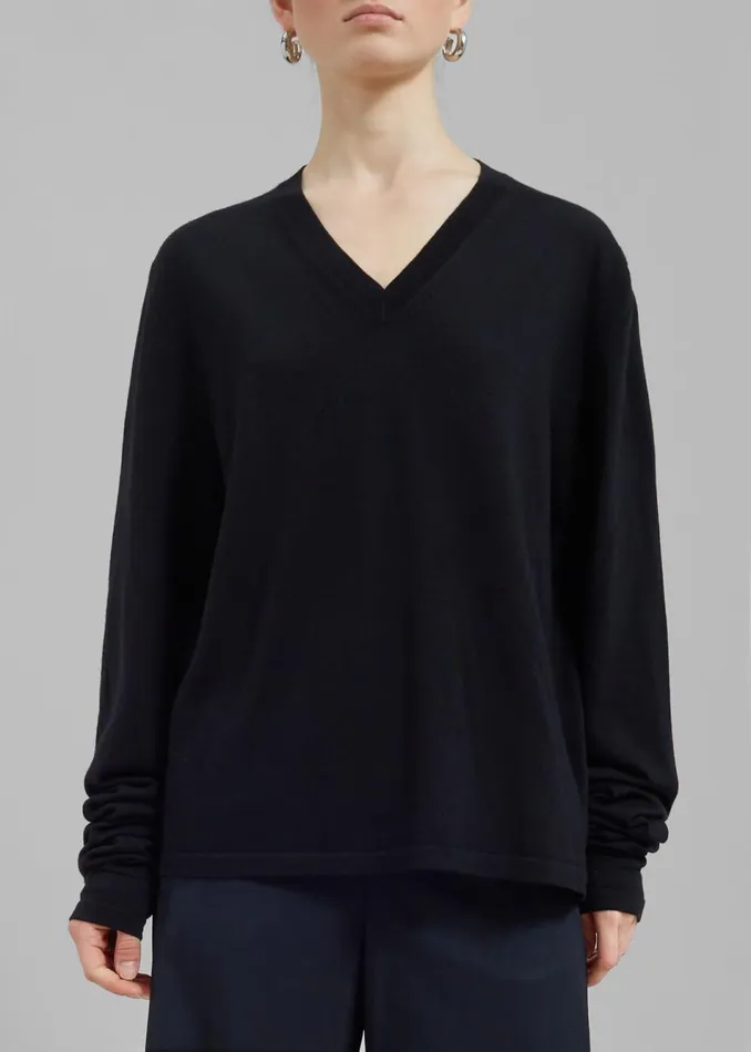 Women The Frankie Shop Knitwear Selma Extra Long Sleeve Merino Wool Pullover Black