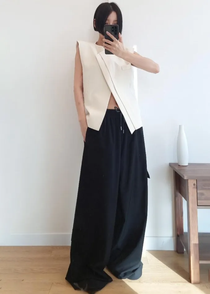 Women The Frankie Shop Outerwear Ashton Cross Vest Cream