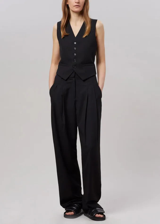 Women The Frankie Shop Outerwear Gelso Waistcoat Black