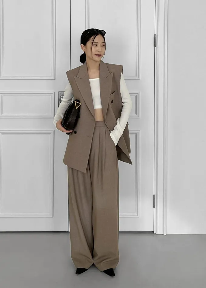 Women The Frankie Shop Outerwear Luxor Double Breasted Vest Taupe