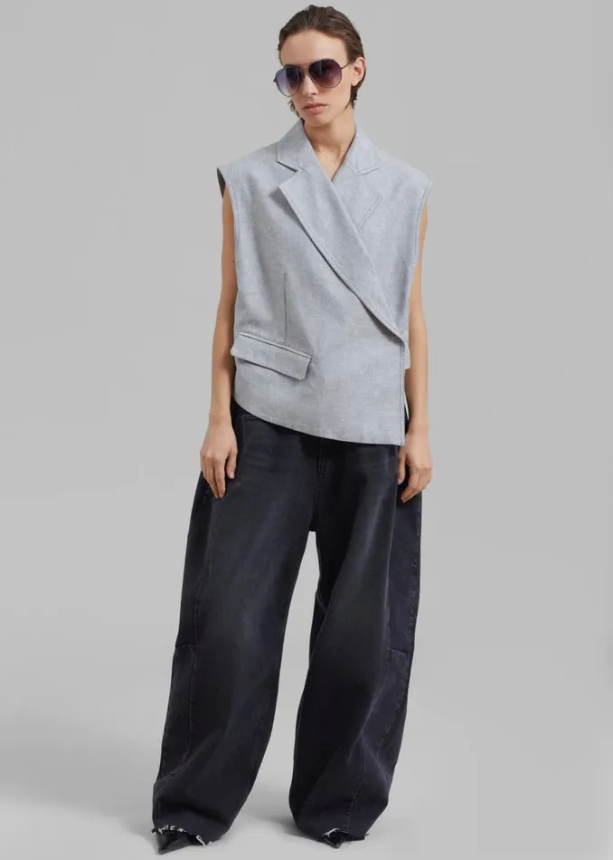 Women The Frankie Shop Outerwear Remain Asymmetric Boxy Vest Castlerock Comb