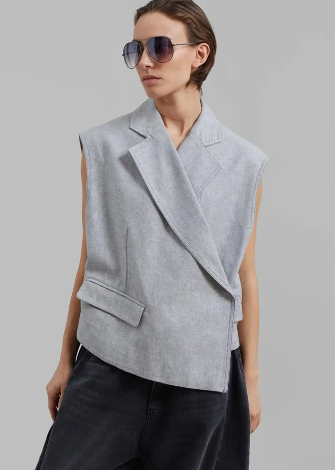 Women The Frankie Shop Outerwear Remain Asymmetric Boxy Vest Castlerock Comb