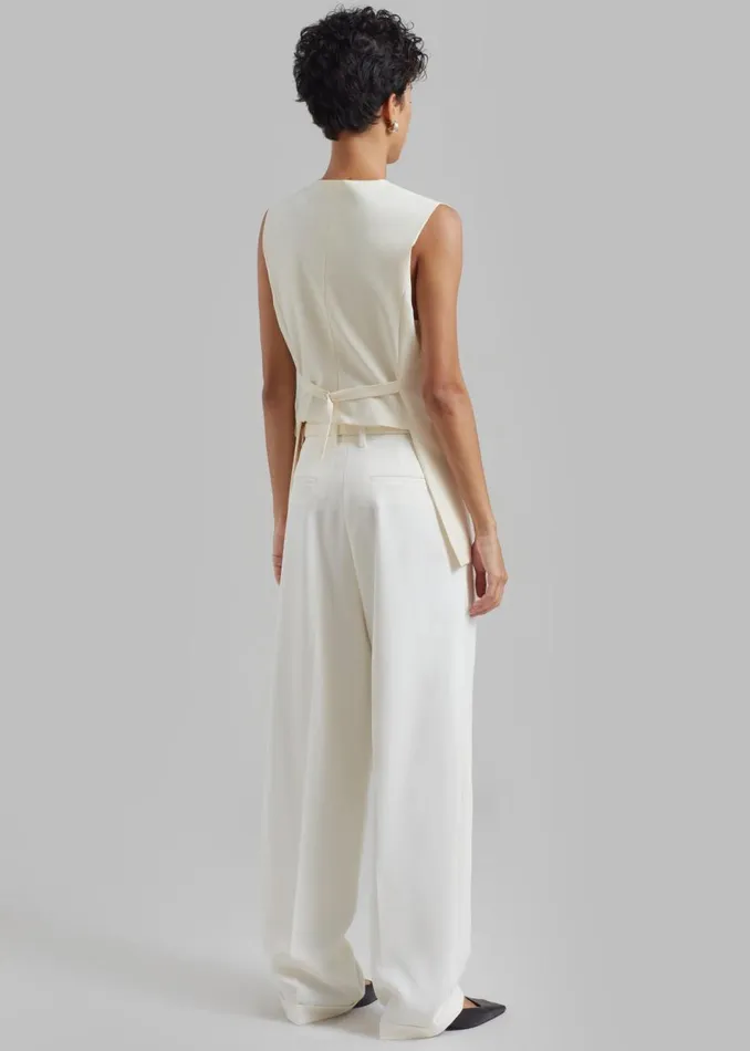 Women The Frankie Shop Outerwear Sutton Vest Cream