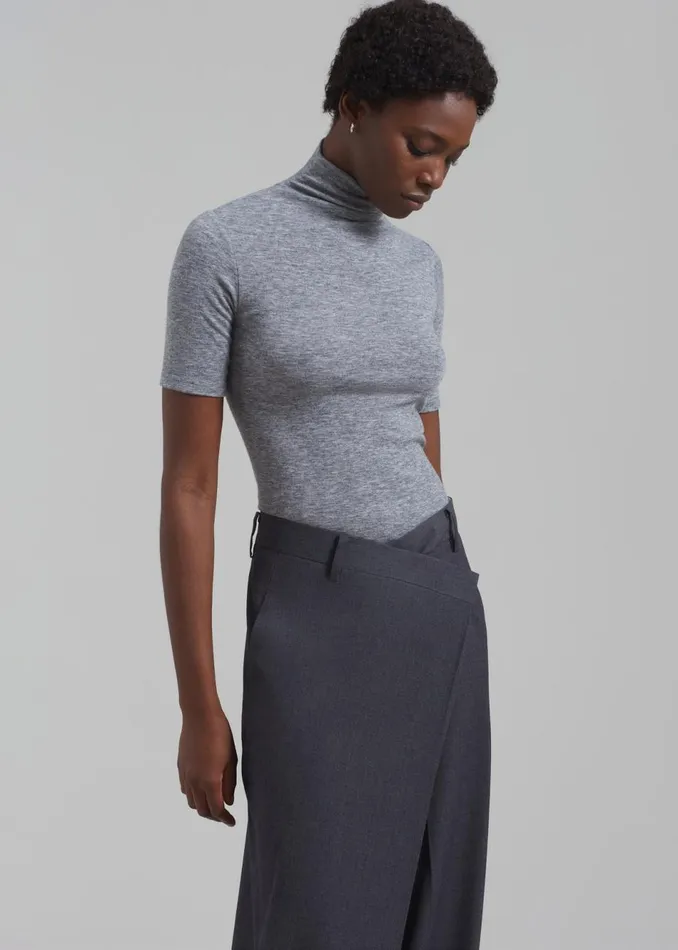 Women The Frankie Shop Tops Amelia Mockneck Top Grey