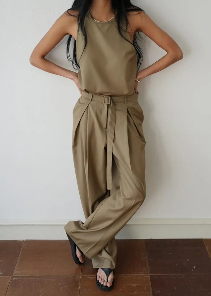 Women The Frankie Shop Tops Clay Sleeveless Top Desert Taupe