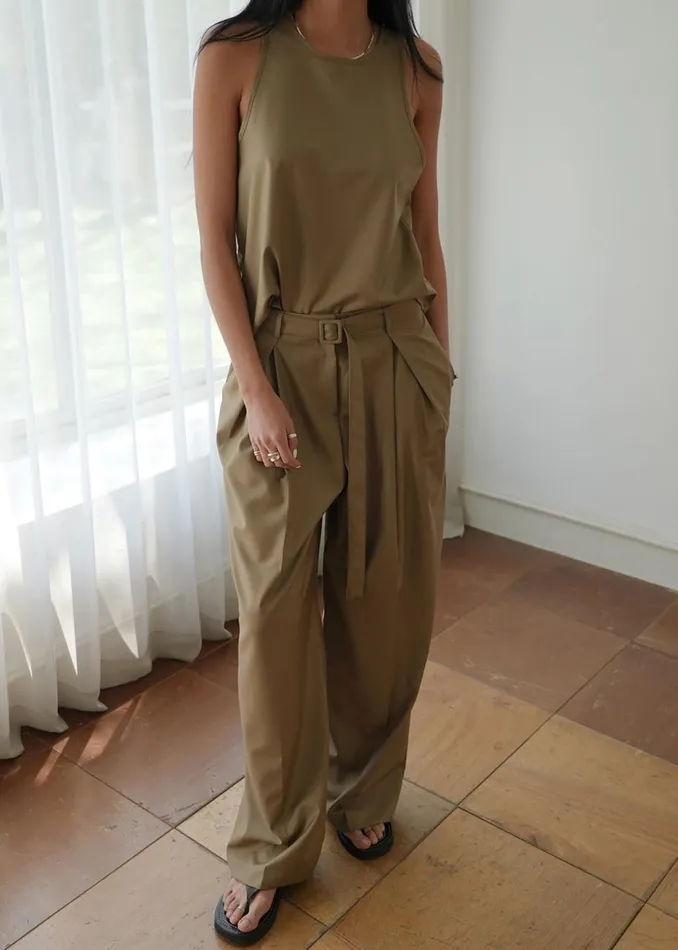 Women The Frankie Shop Tops Clay Sleeveless Top Desert Taupe