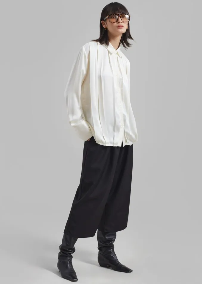 Women The Frankie Shop Tops Elliana Front Pleated Blouse Cream