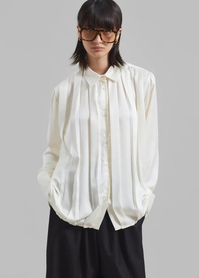 Women The Frankie Shop Tops Elliana Front Pleated Blouse Cream