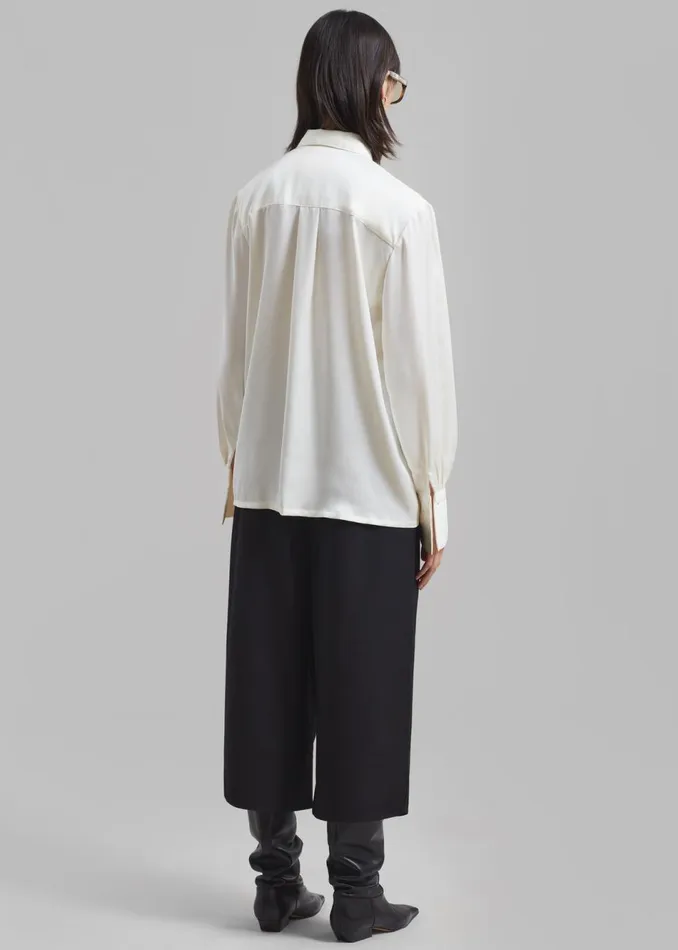 Women The Frankie Shop Tops Elliana Front Pleated Blouse Cream