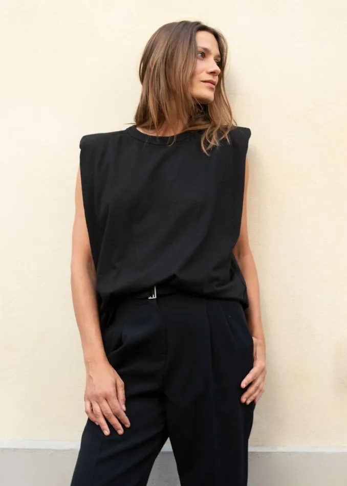Women The Frankie Shop Tops Eva Padded Shoulder Muscle TShirt Black