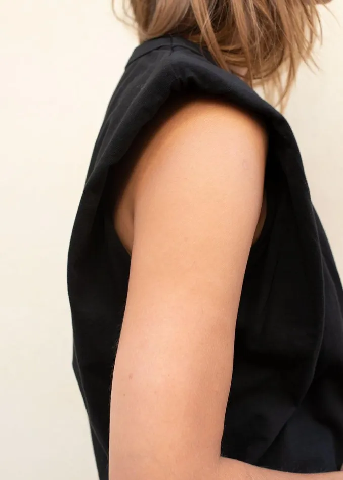 Women The Frankie Shop Tops Eva Padded Shoulder Muscle TShirt Black
