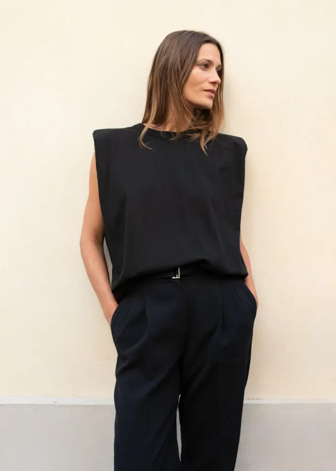 Women The Frankie Shop Tops Eva Padded Shoulder Muscle TShirt Black