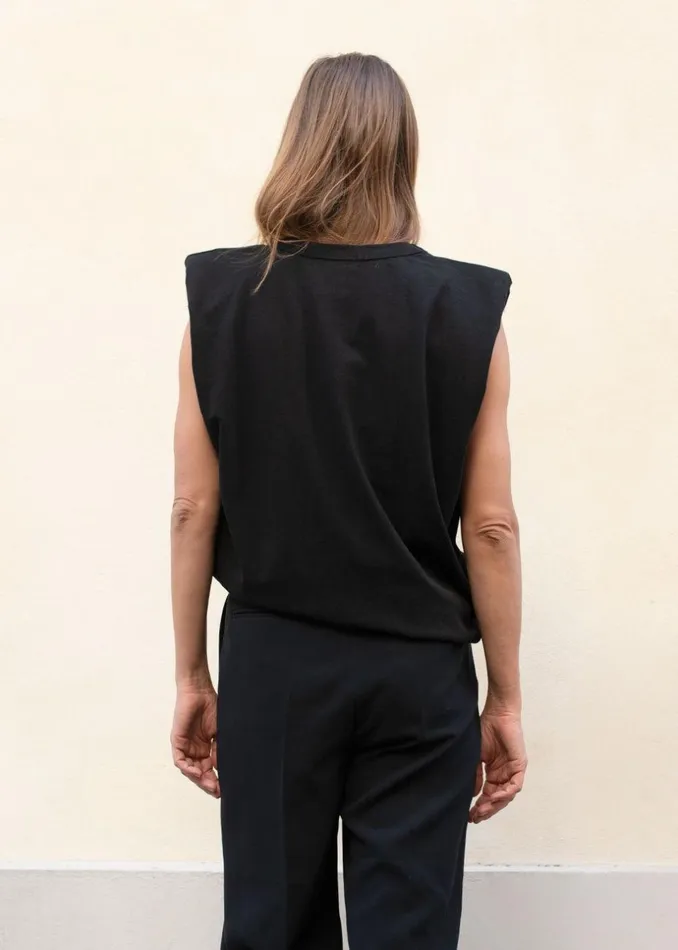 Women The Frankie Shop Tops Eva Padded Shoulder Muscle TShirt Black